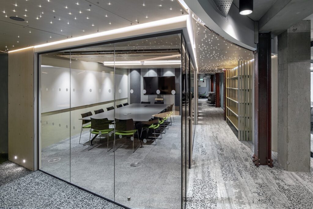 MTVH, Hatton Garden, interior photograph