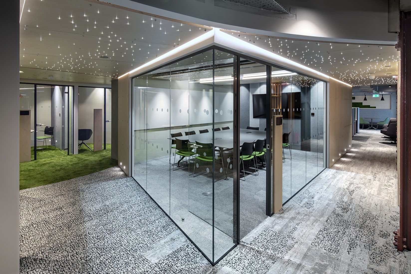 MTVH, Hatton Garden, interior photograph